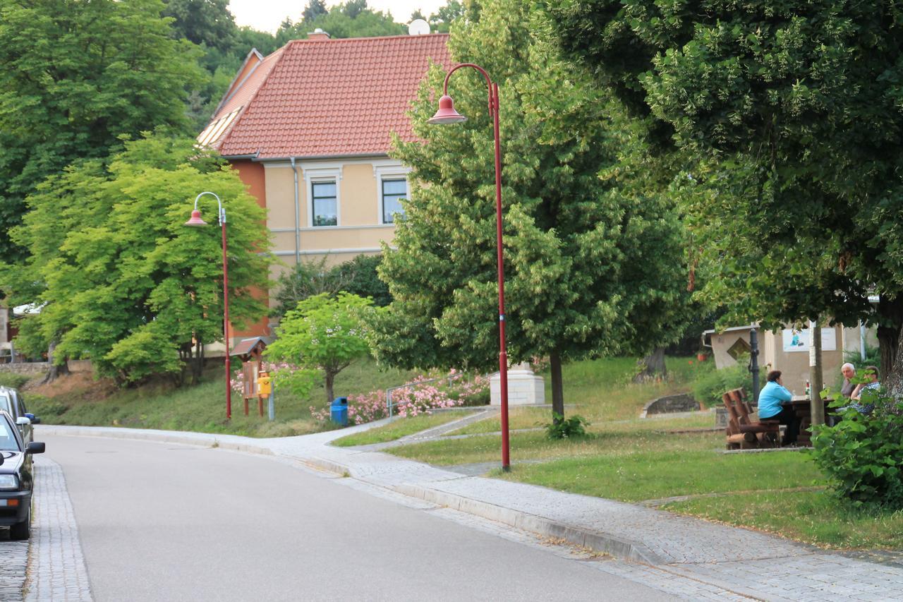 Hotel Garni Zum Rebstock Naumburg  Eksteriør billede