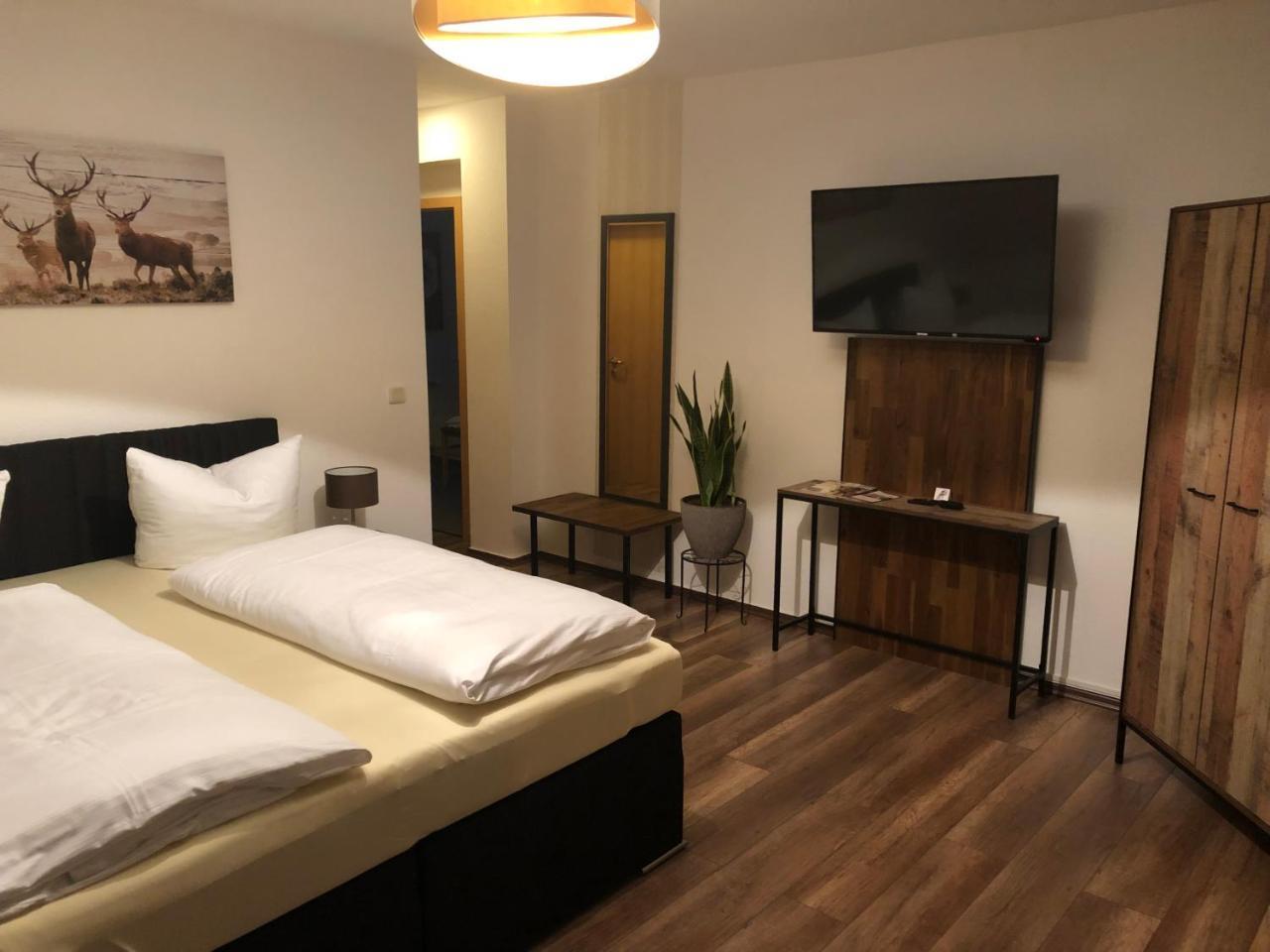 Hotel Garni Zum Rebstock Naumburg  Eksteriør billede